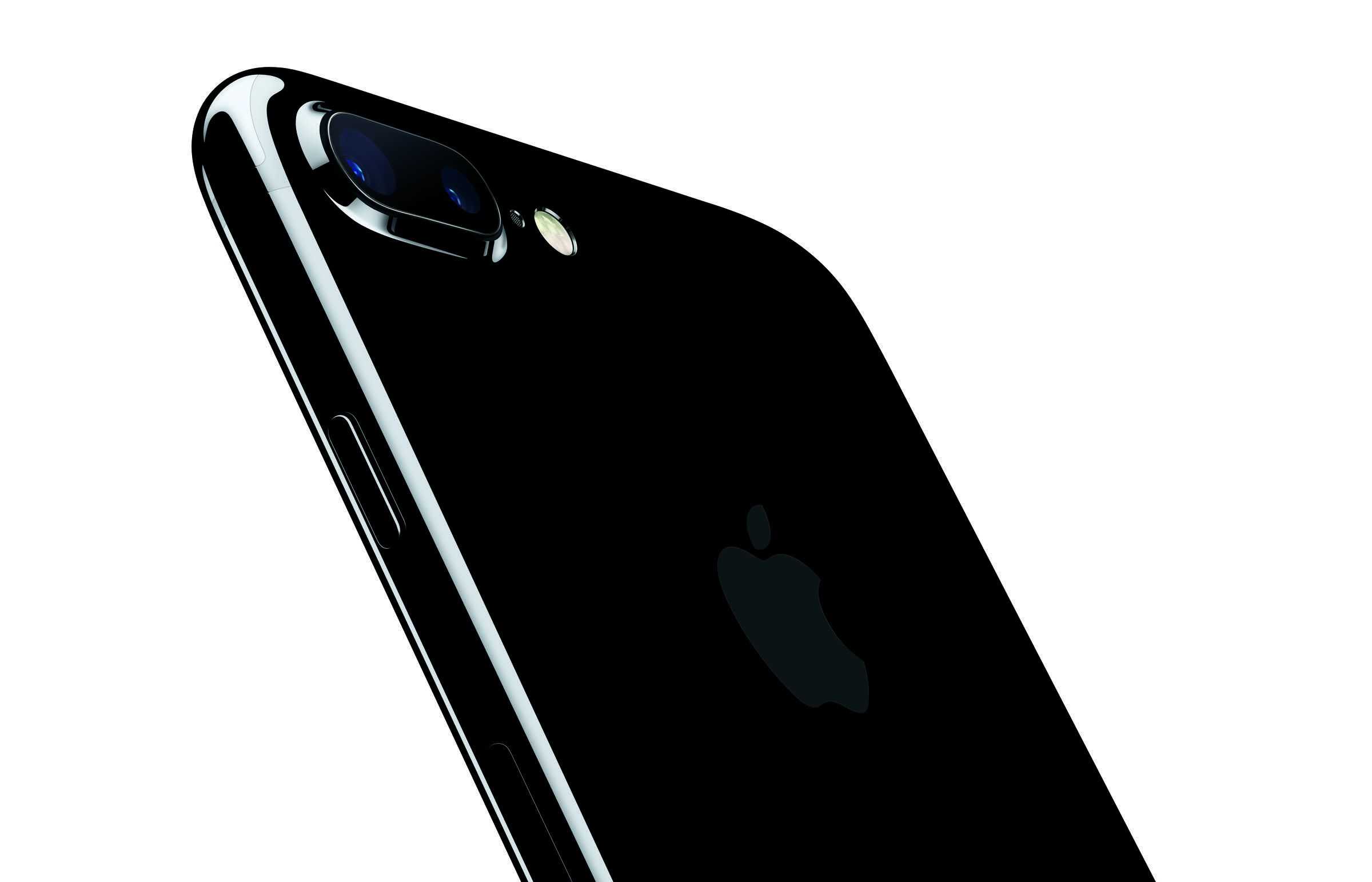 iphone7plus-jetblk-34br-leanforward_pr-print-1.jpg
