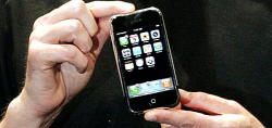Steve Jobs: ecco perchè l'Os di iPhone sarà chiuso