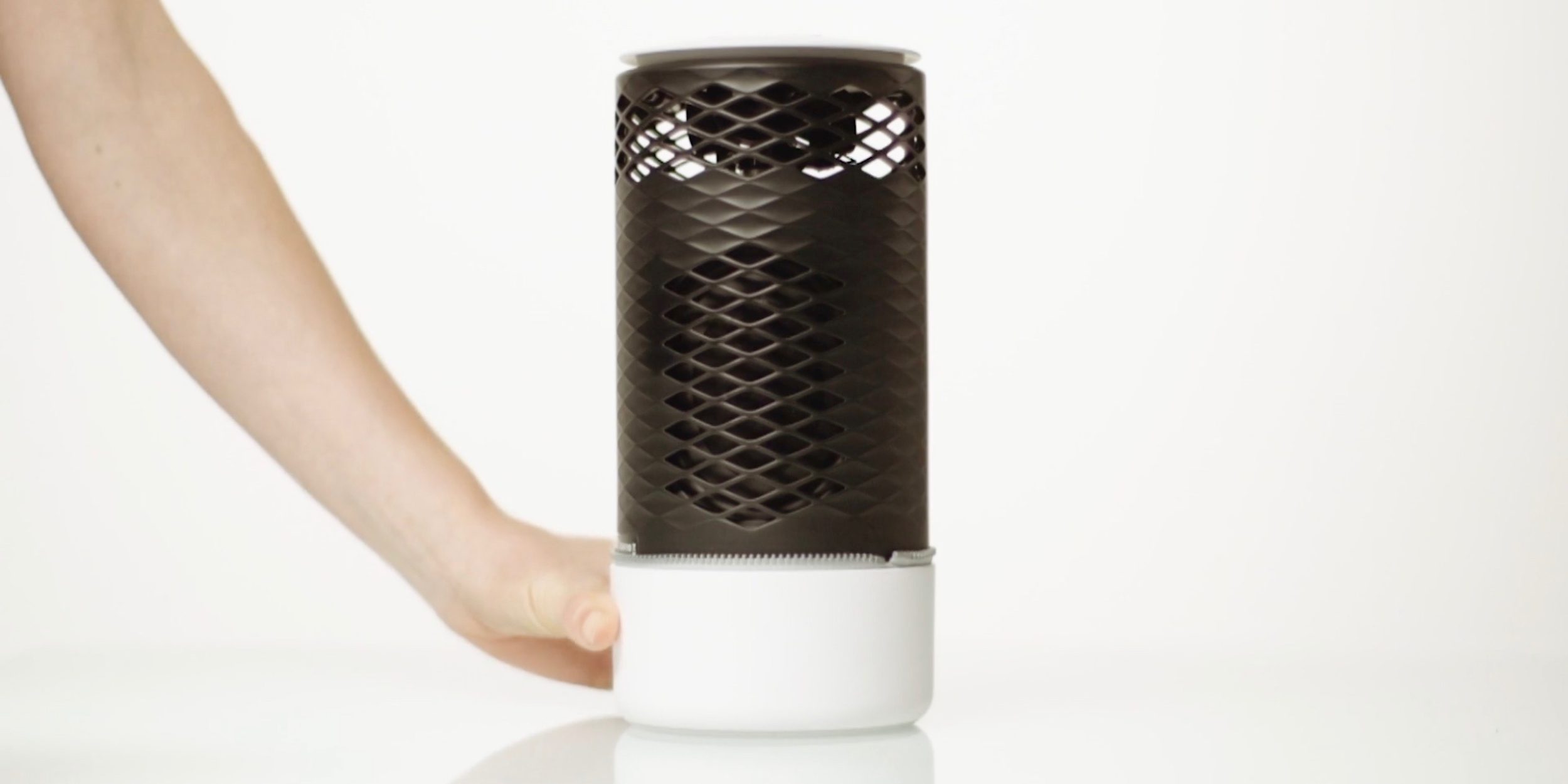 libratone-zipp-airplay-2.jpeg