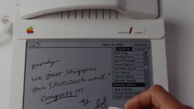 apple-telefono-tablet-prototipo