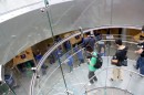 La torre di vetro del nuovo Apple Store di Shanghai