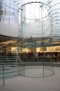 La torre di vetro del nuovo Apple Store di Shanghai