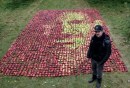Steve Jobs fatto con 3.500 mele